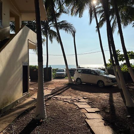 Kizhunna Rock Beach House カンヌール エクステリア 写真