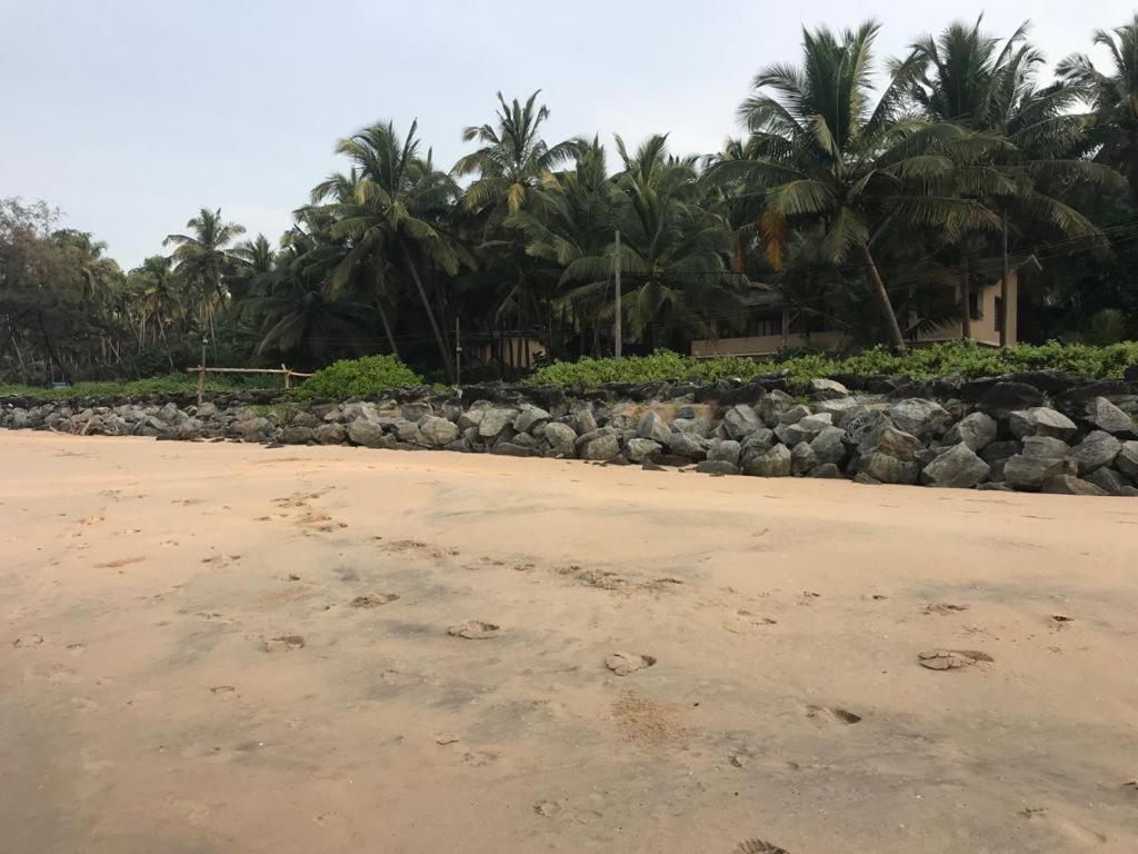 Kizhunna Rock Beach House カンヌール エクステリア 写真