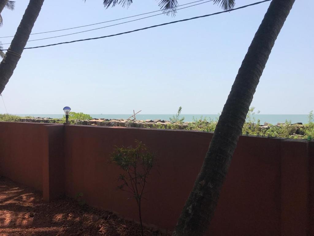 Kizhunna Rock Beach House カンヌール エクステリア 写真